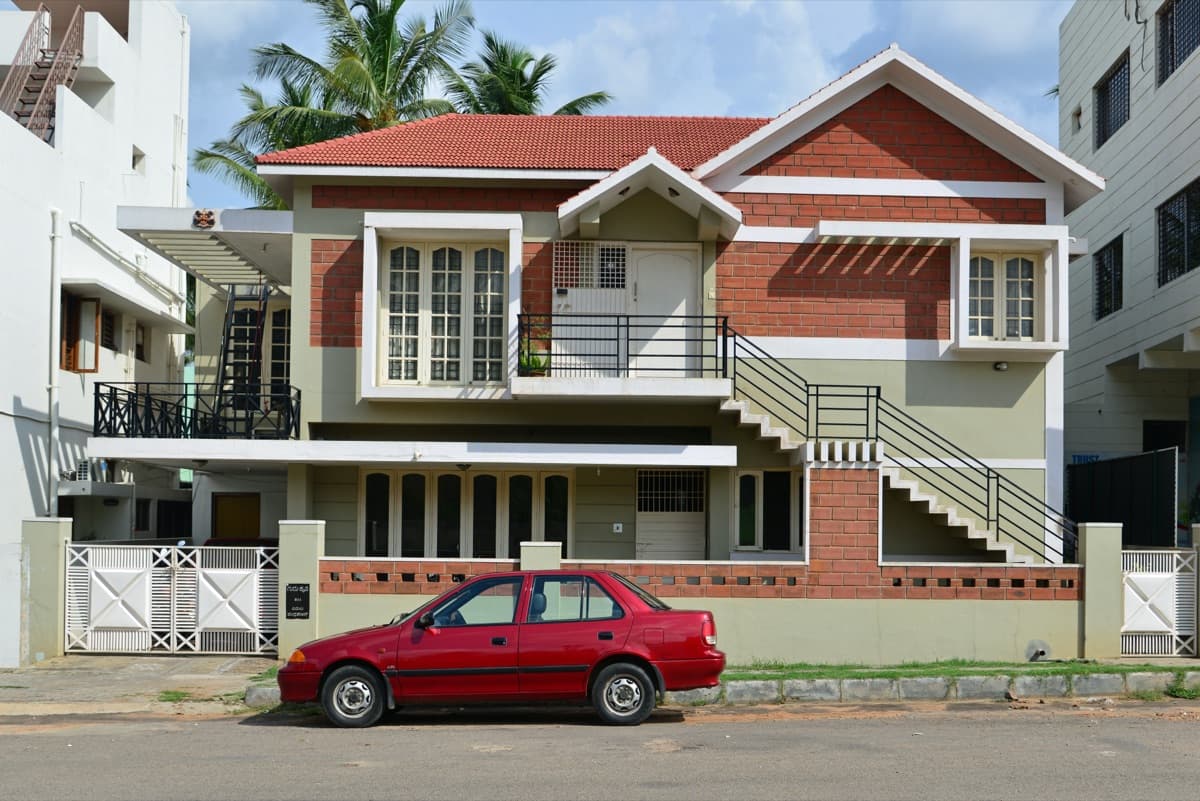 Family Residence — 2 Floors