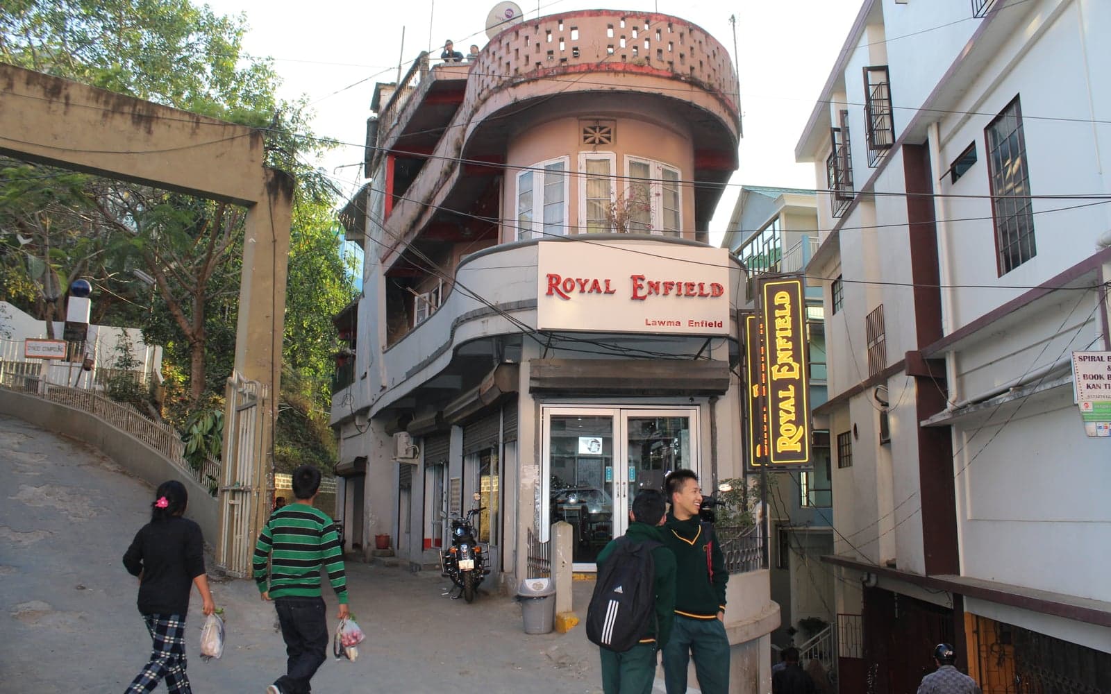 Neighborhood retail shops and professional office suites